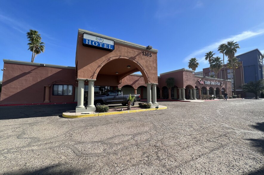 More Photos Of 1365 W Grant Rd, Tucson Hotel For Sale