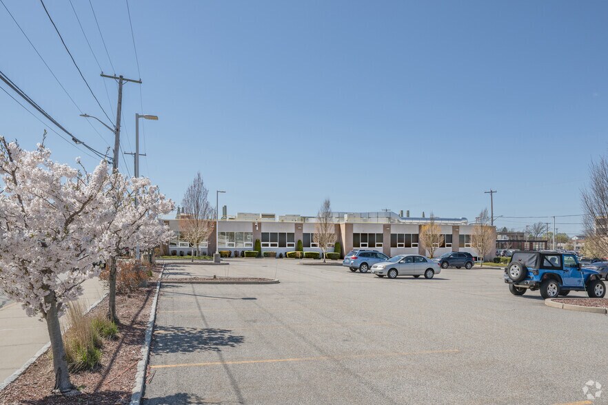 More Photos Of 225 Carolina Ave, Providence Research And Development For Lease