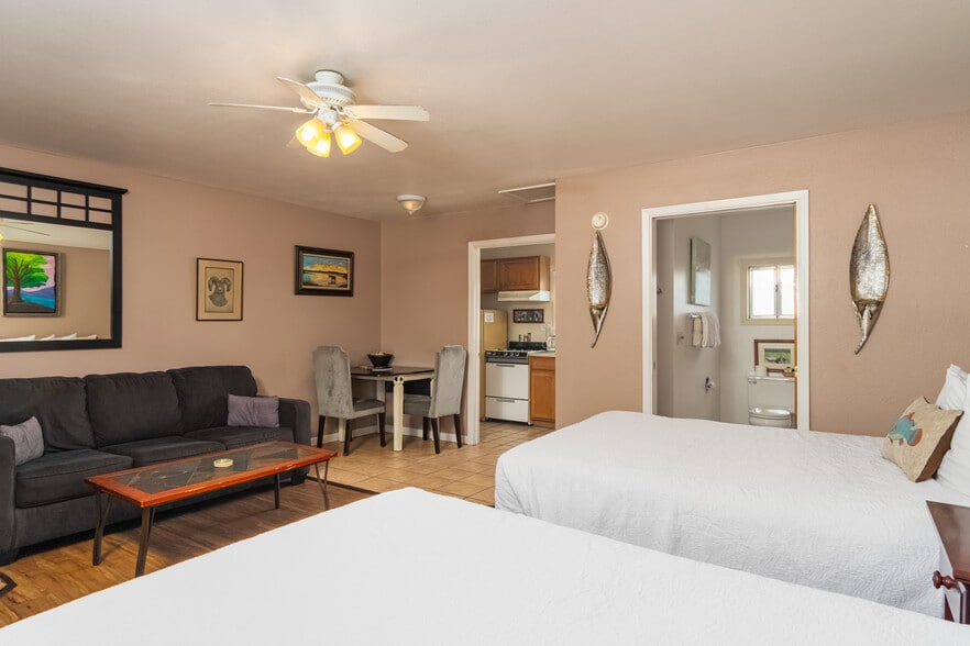 More Photos Of 21625 Highway 160, Durango Hotel For Sale