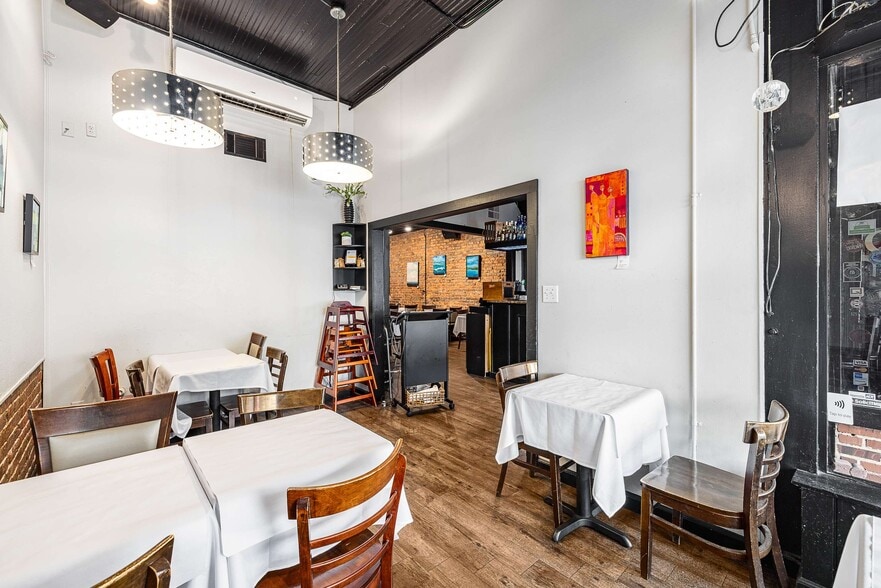 More Photos Of 35 S Peachtree St, Norcross Restaurant For Sale