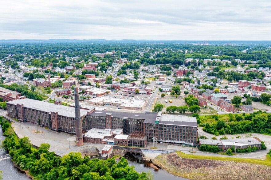 More Photos Of 165 Front St, Chicopee Apartments For Sale
