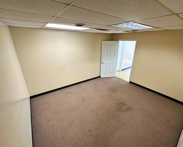 More Photos Of 110 N Fourth St, Spring Lake Light Manufacturing For Lease