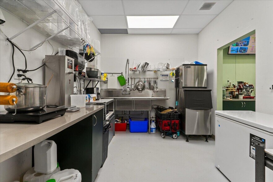 More Photos Of 33677 King Rd, Abbotsford Apartments For Sale