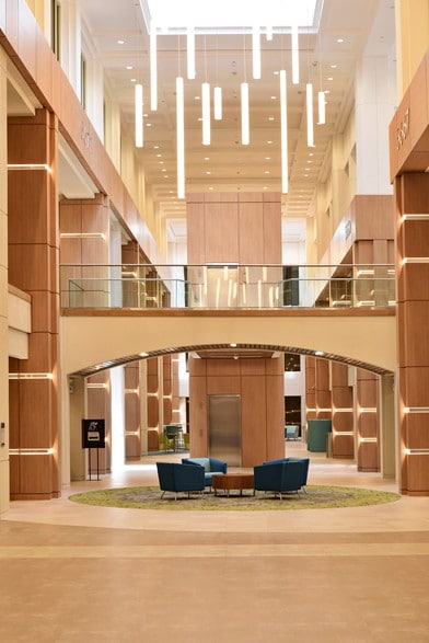 More Photos Of 5667 Peachtree Dunwoody Rd, Atlanta Medical For Lease