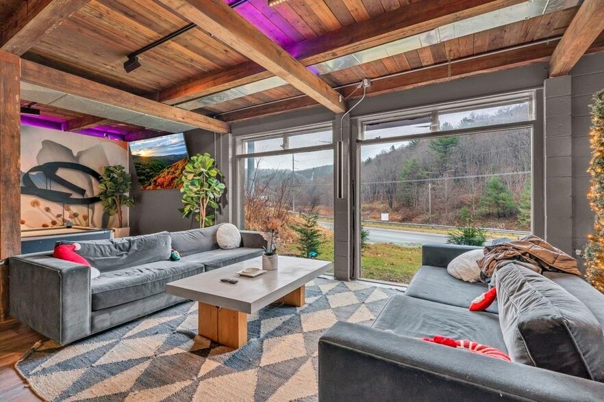 More Photos Of 3894 US Hwy 321, Blowing Rock General Retail For Sale