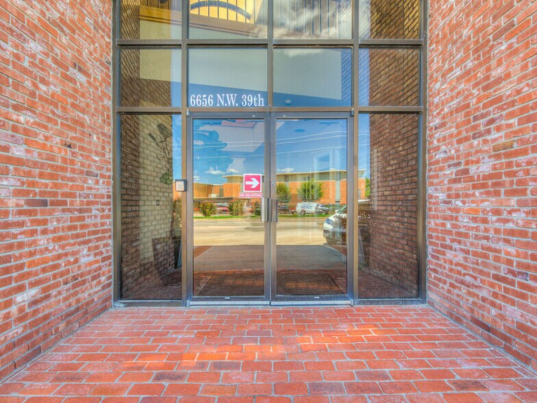 More Photos Of 6656 NW 39th Expy, Bethany Office For Lease