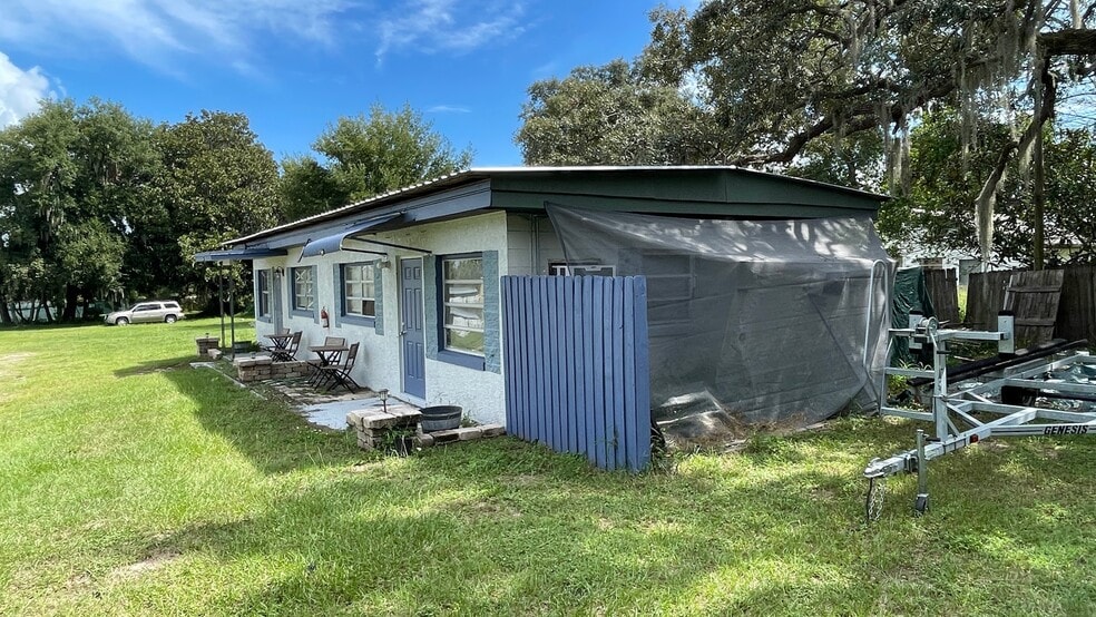 More Photos Of 5620 Bertsville Rd, Lady Lake Hotel For Sale