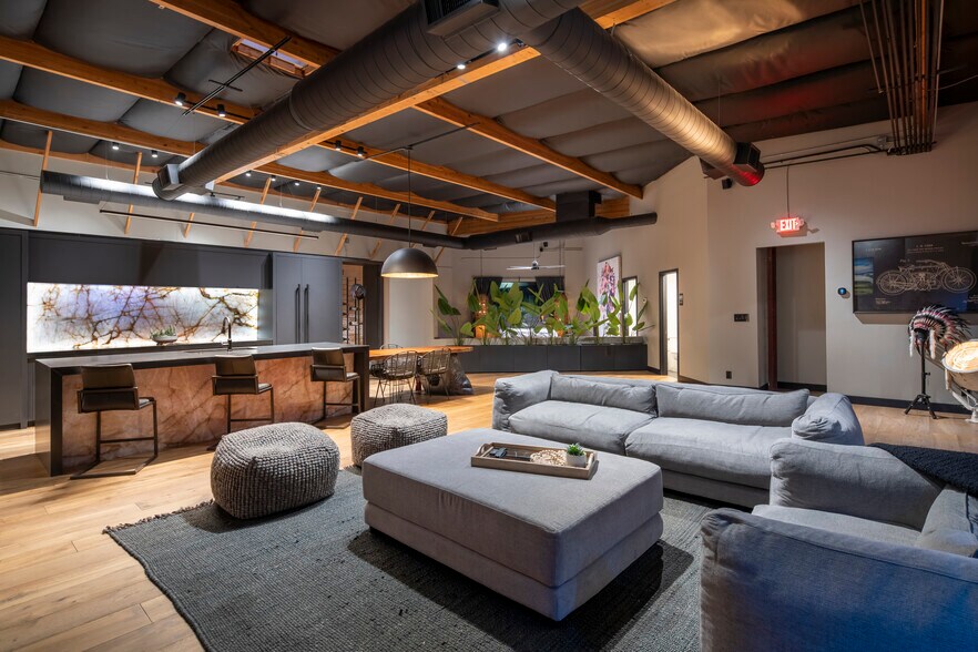 More Photos Of 1100 E Washington St, Phoenix Office For Sale