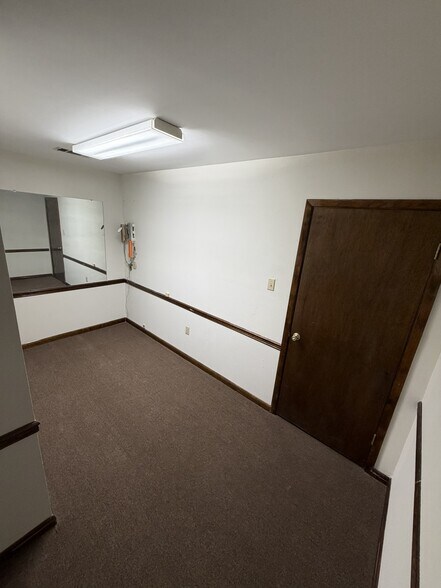 More Photos Of 1206 JW DavisSuites Ave, Hammond Office For Sale