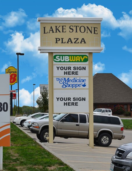 More Photos Of 1103 S US Highway 169, Smithville Storefront Retail Office For Lease