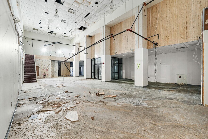 More Photos Of 20 Marietta St NW, Atlanta Apartments For Sale