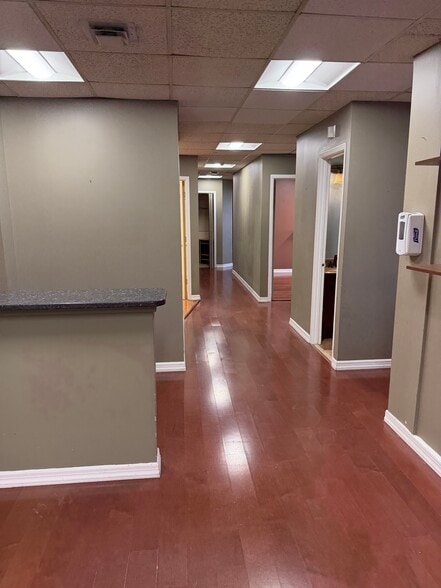 More Photos Of 3715 Main St, Bridgeport Medical For Lease