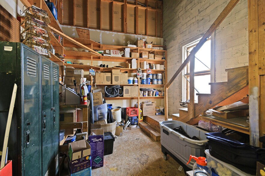 More Photos Of 105 Coal st, Mexico Specialty For Sale