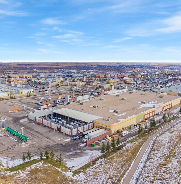 More Photos Of 11320 Sarcee Trl NW, Calgary Unknown For Lease