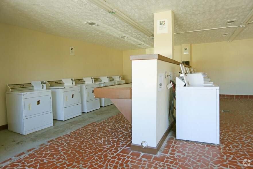 More Photos Of 1024 Day Street Rd, Montgomery Apartments For Sale