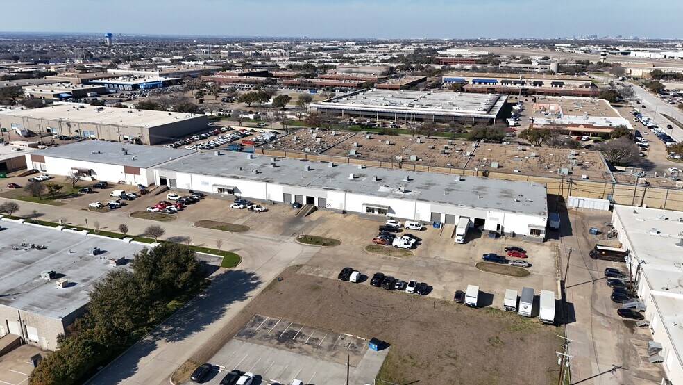 More Photos Of 4165-4185 Billy Mitchell Dr, Addison Distribution For Lease