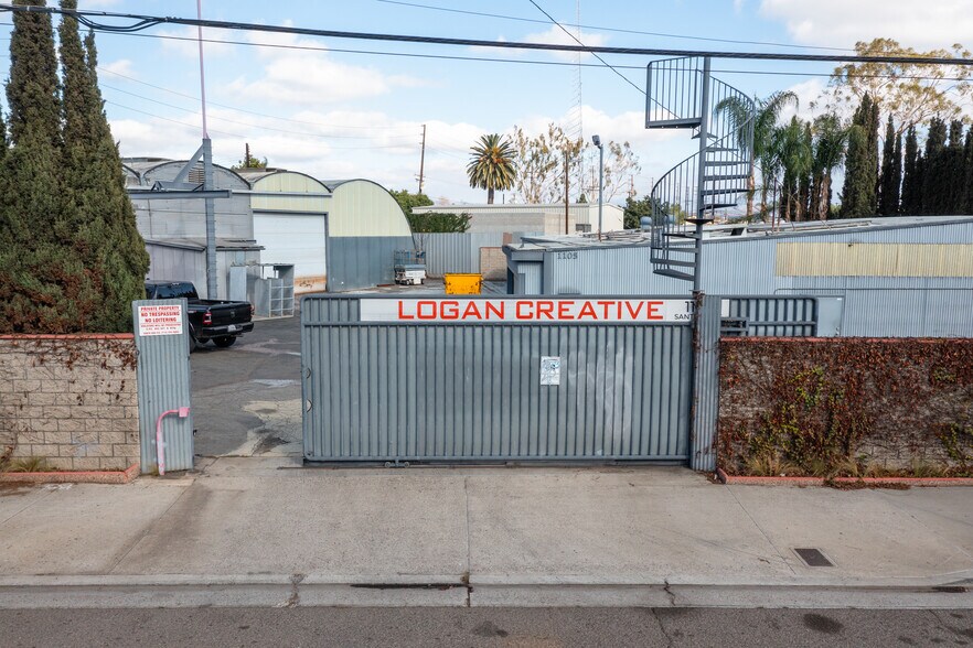 Primary Photo Of 800-808 E Washington Ave, Santa Ana Warehouse For Sale