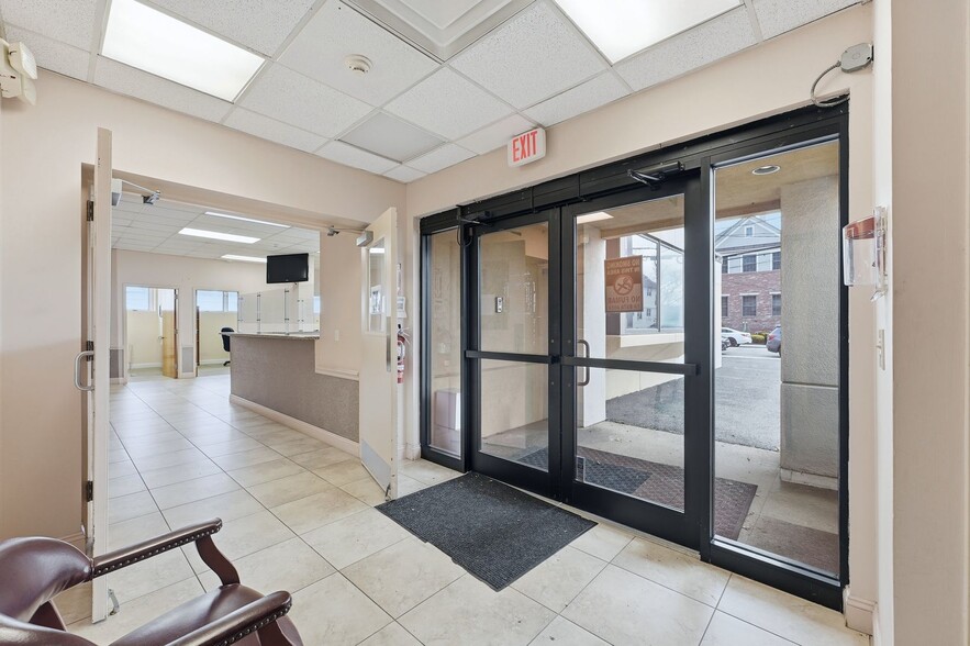 More Photos Of 795 Main St, Hackensack Office For Lease
