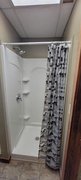 More Photos Of 305 Erie Ave, Saint Marys Office For Lease