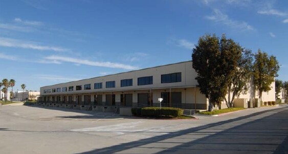 More Photos Of 10065 Via De La Amistad, San Diego Distribution For Lease
