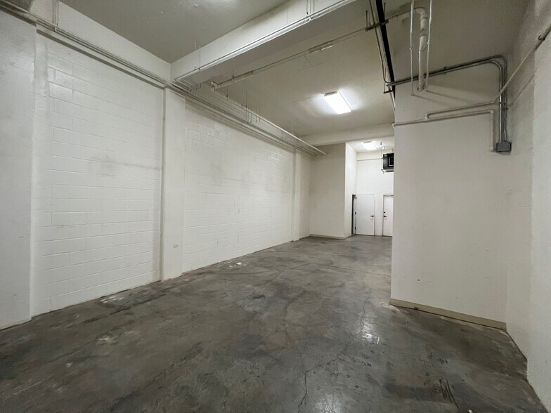 More Photos Of 1033 Maunakea St, Honolulu Storefront Retail Office For Lease