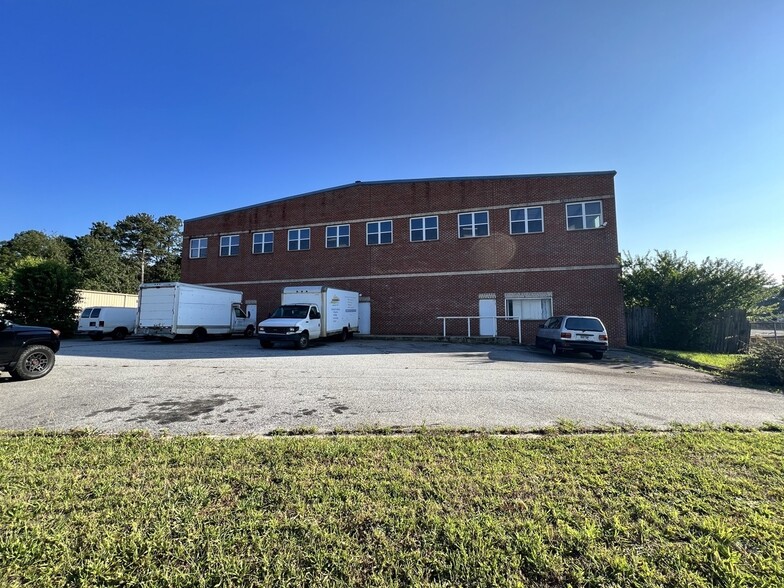 Primary Photo Of 5259 N Lake Dr, Morrow Warehouse For Lease