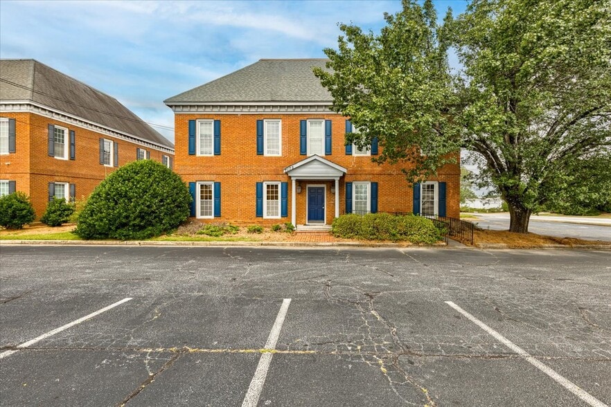 More Photos Of 7175 Jonesboro Rd, Morrow Office For Lease