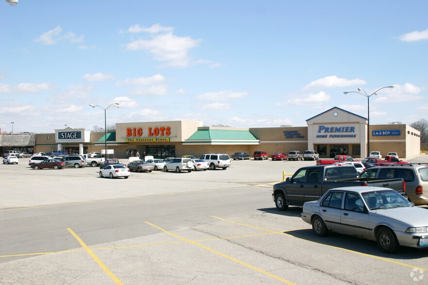 Primary Photo Of 1307 Southern Hills Ctr, West Plains General Retail For Lease