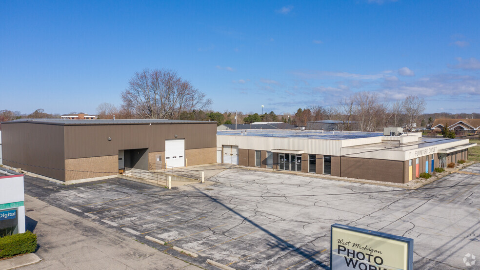 Primary Photo Of 148 S Waverly Rd, Holland Showroom For Lease