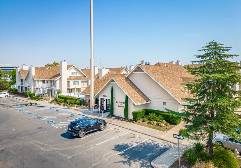 More Photos Of 1530 Howe Ave, Sacramento Hotel For Sale