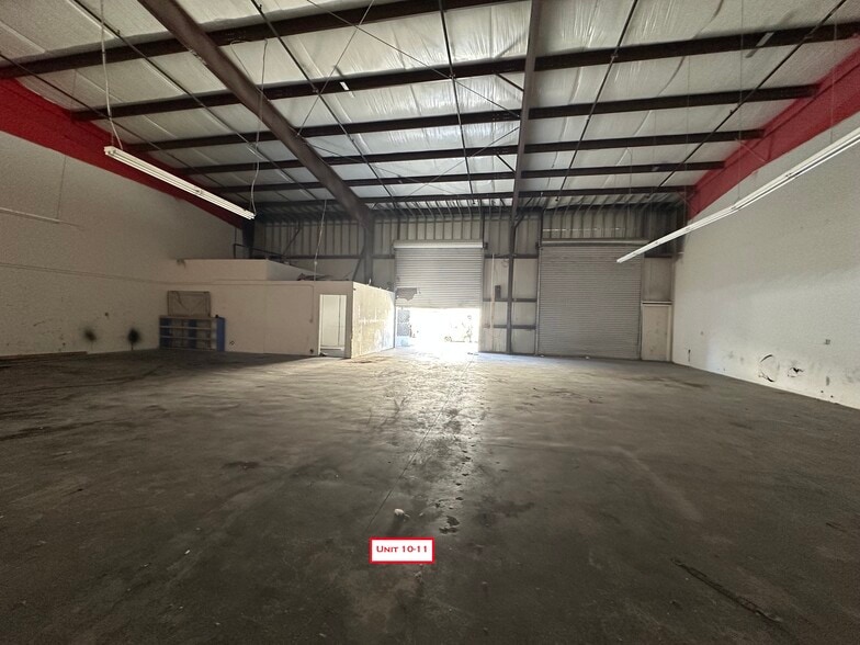 More Photos Of 10881 Santa Fe Ave, Hesperia Warehouse For Lease