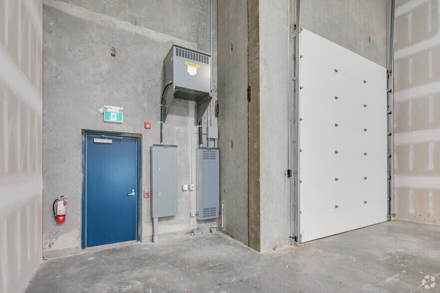 More Photos Of 3438 195 St, Surrey Warehouse For Lease