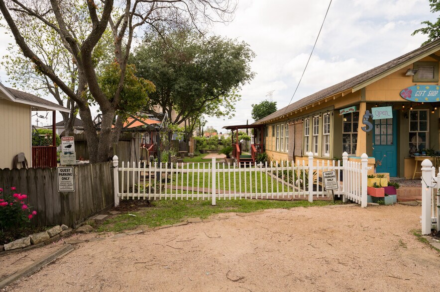 More Photos Of 706 Bradford Ave, Kemah Land For Sale