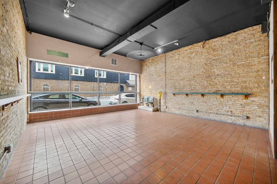 More Photos Of 4369 N Elston Ave, Chicago Specialty For Sale