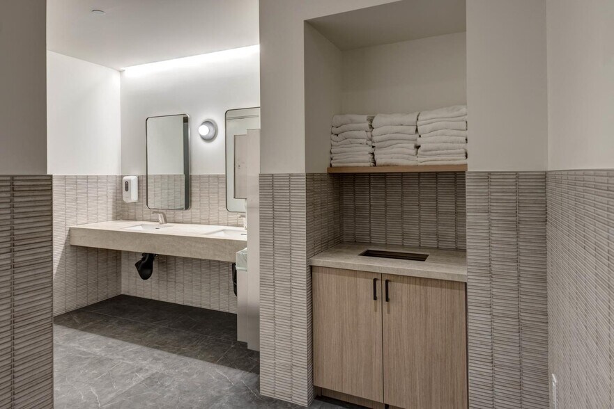 More Photos Of 701 Pike St, Seattle Office For Lease