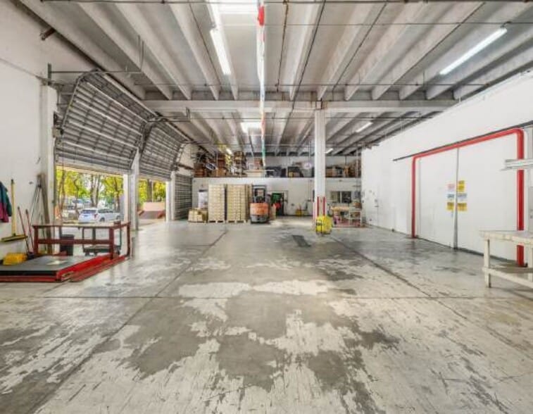 More Photos Of 1500 NW 96th Ave, Doral Warehouse For Sale