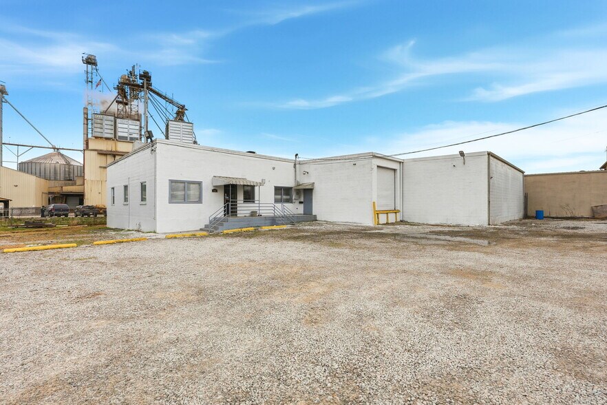 More Photos Of 476 Moreno Street St, Gainesville Distribution For Lease