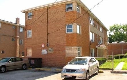 Primary Photo Of 12934 Page Ct, Blue Island Apartments For Sale