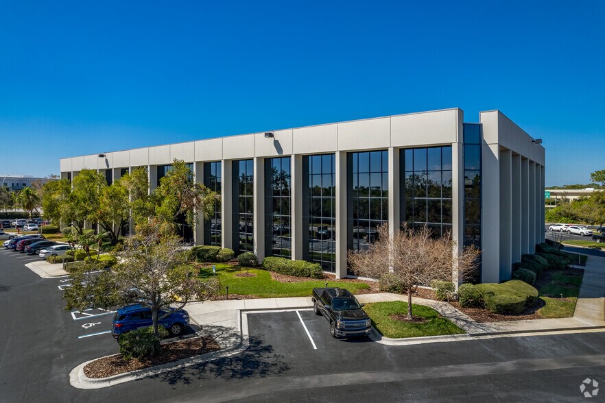 More Photos Of 877 Executive Center Dr W, Saint Petersburg Office For Lease