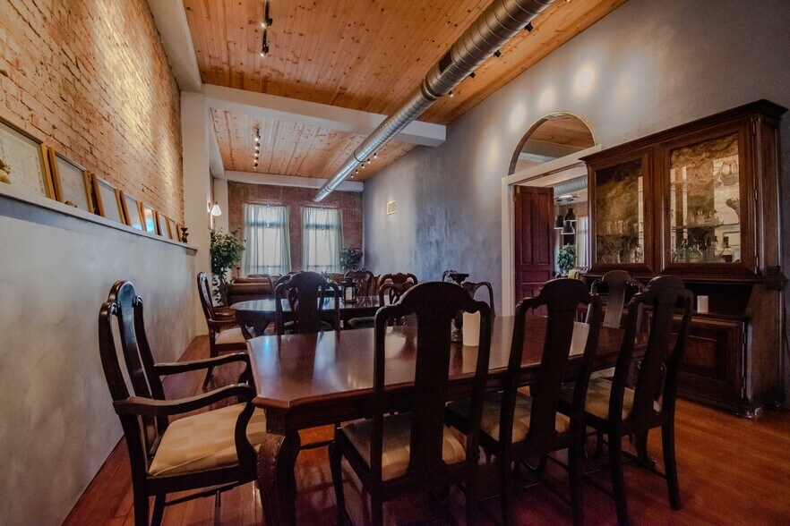 More Photos Of 322 E Don Tyler Ave, Dewey Storefront For Sale