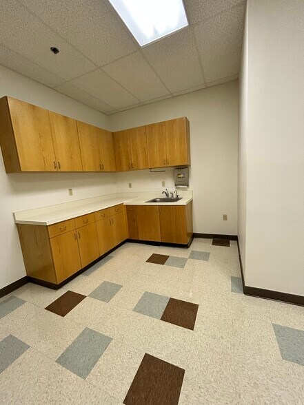 More Photos Of 1915-1919 Grass Valley Hwy, Auburn Office For Lease