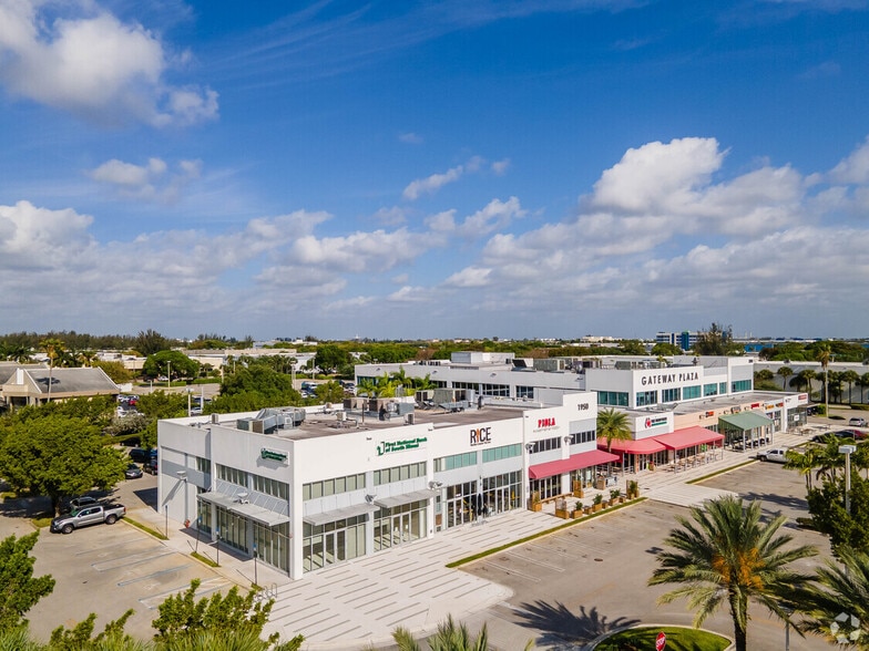 Primary Photo Of 1950 NW 87th Ave, Doral Storefront Retail Office For Lease