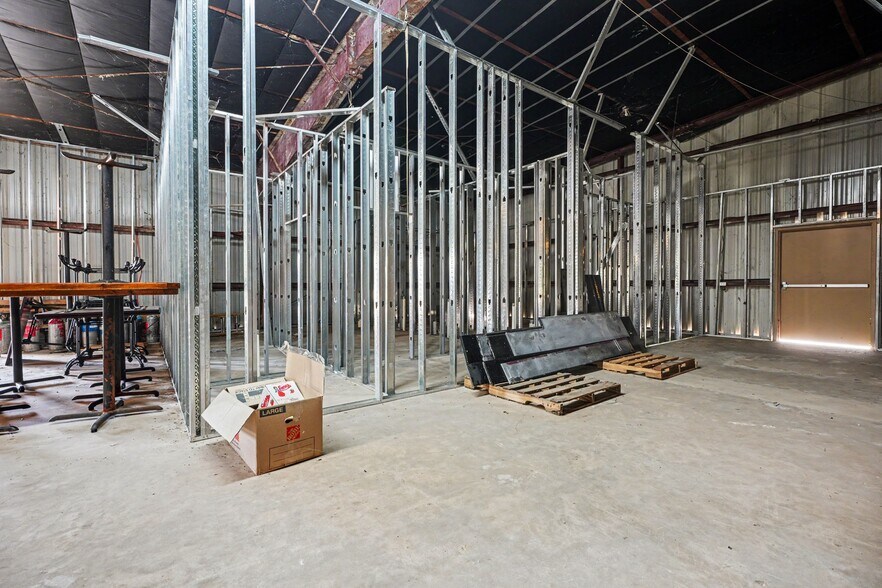 More Photos Of 37310 FM 521 Rd, Brazoria Distribution For Lease