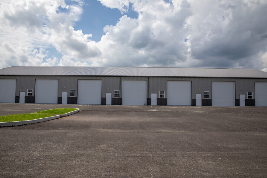 More Photos Of 320 Mullet Run, Milford Light Distribution For Lease