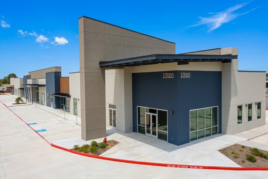 More Photos Of 1320 W League City Pky, League City Storefront For Lease
