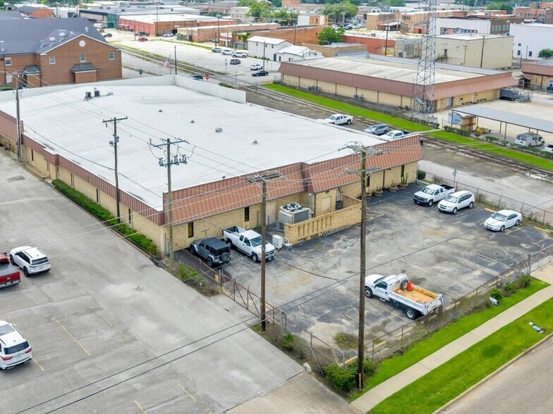 More Photos Of 321 N 1st St, Lufkin Office For Sale