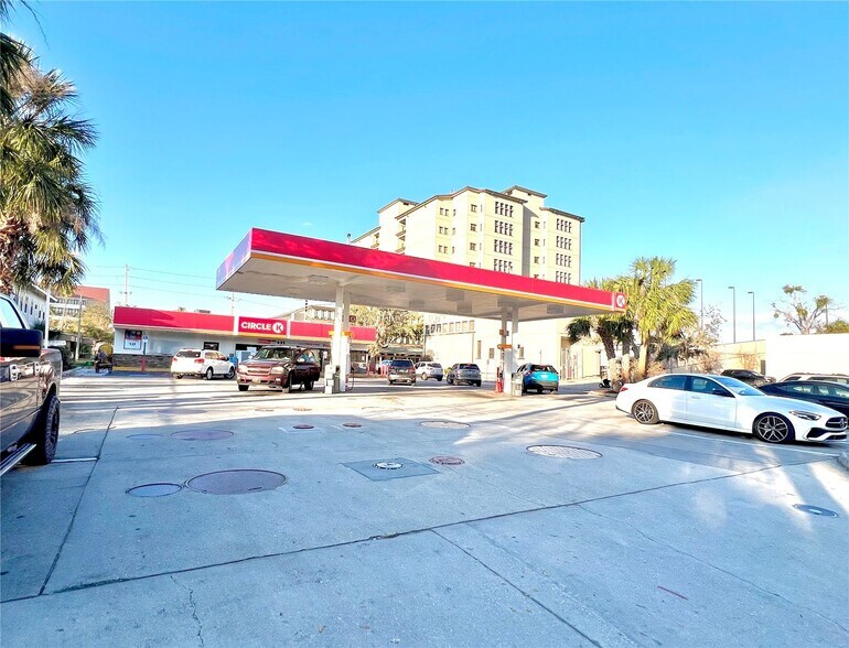 Primary Photo Of 310 W Main St, Bartow Convenience Store For Sale
