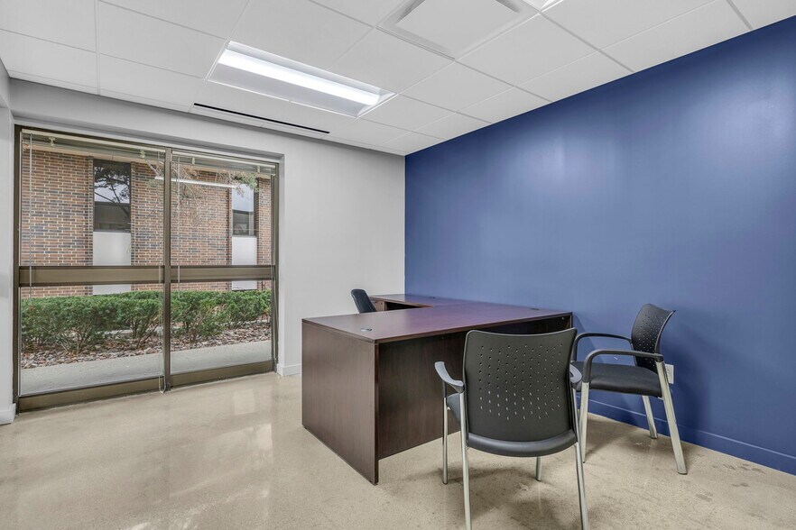 More Photos Of 10580 Barkley St, Overland Park Medical For Sale