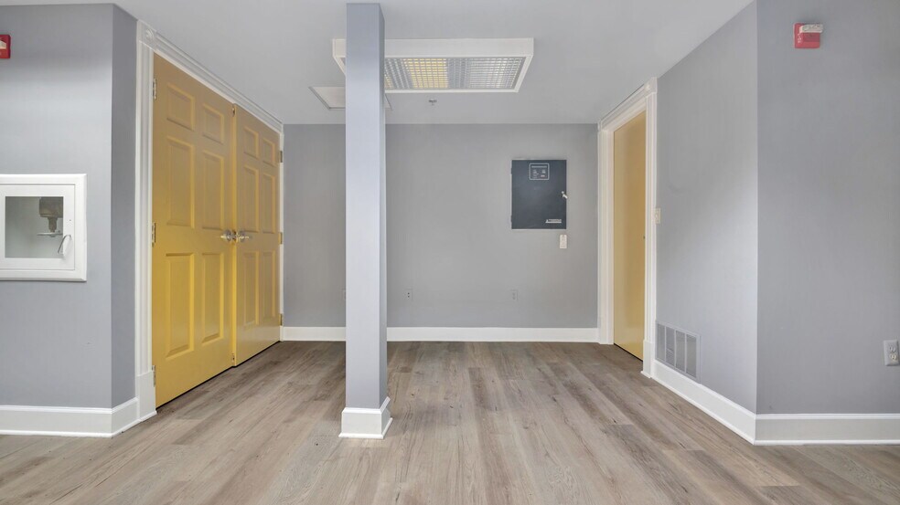 More Photos Of 323 8th St NE, Washington Apartments For Sale