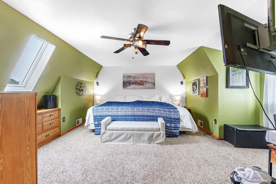 More Photos Of 513-529 Duluth Ave, Sturgeon Bay, Sturgeon Bay General Retail For Sale